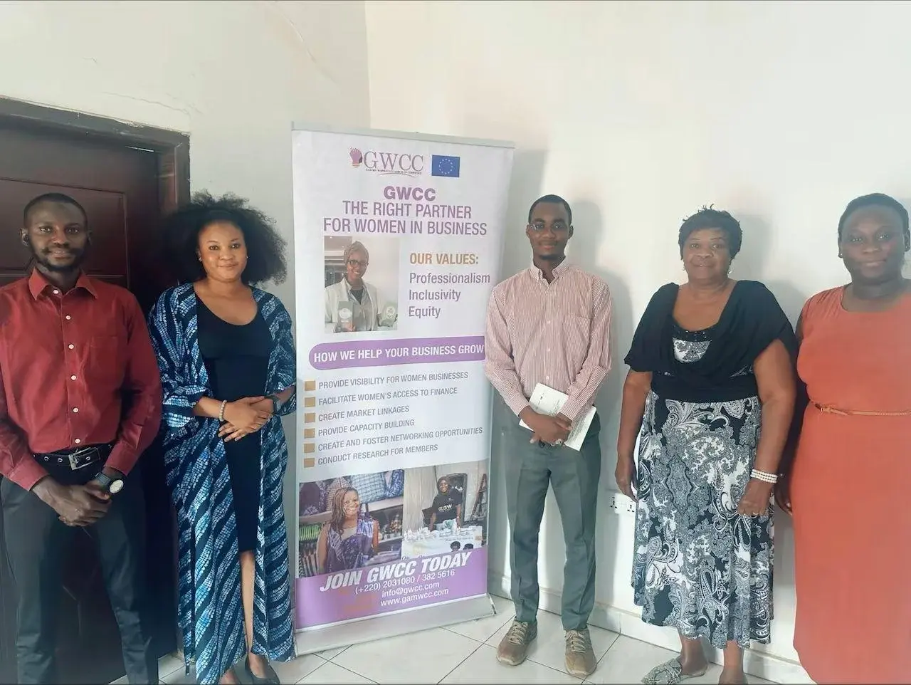 VuuLoop Meets Gambia Women’s Chamber: Supporting Women in Business Through Digital Tools